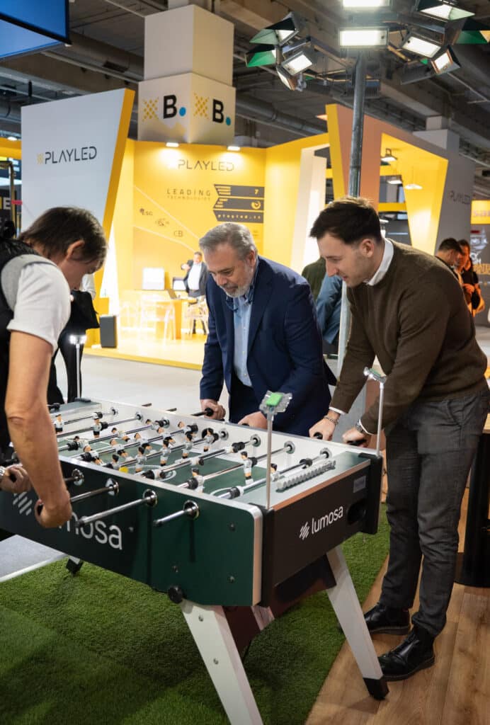 Lumosa-lightbuilding-frankfurt-cialona-standbouw-beursstand